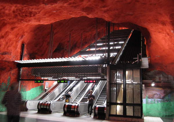 写真・ストックホルム地下鉄セントラム駅