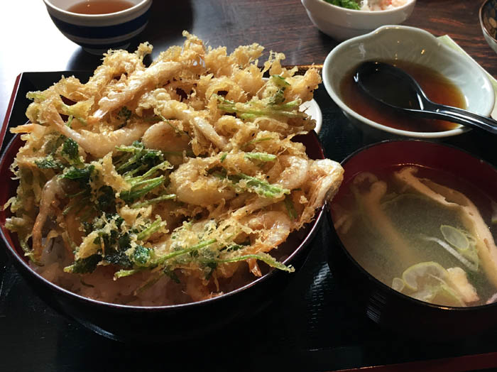 しろえびのかき揚げ丼