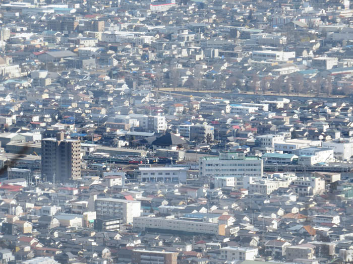 photo：車両センターを見下ろす：地附山