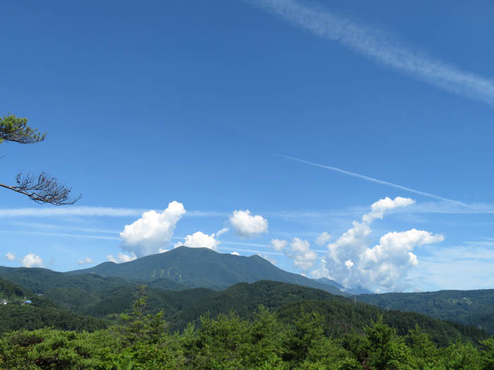 photo：地附山から飯綱山をのぞむ