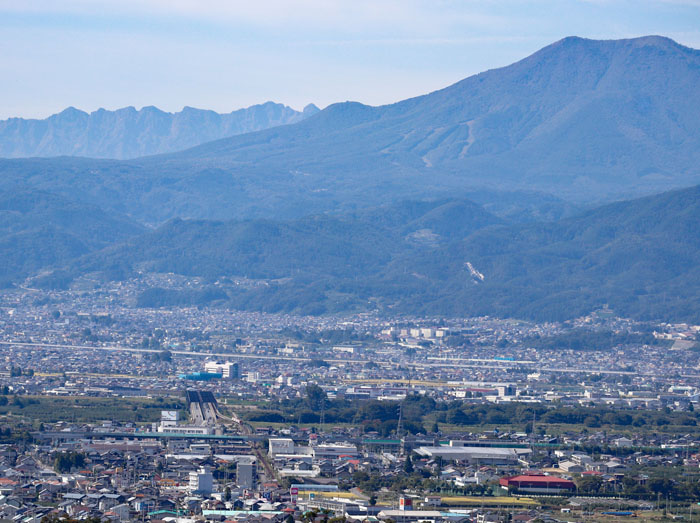 臥竜山から戸隠西岳の山々、飯縄山