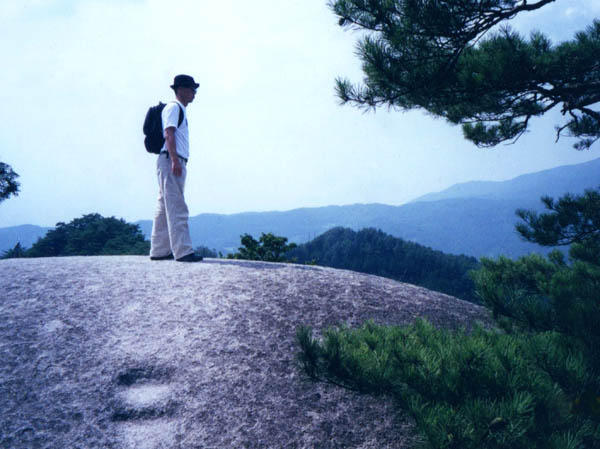 photo：ここが頂上：羅漢寺山