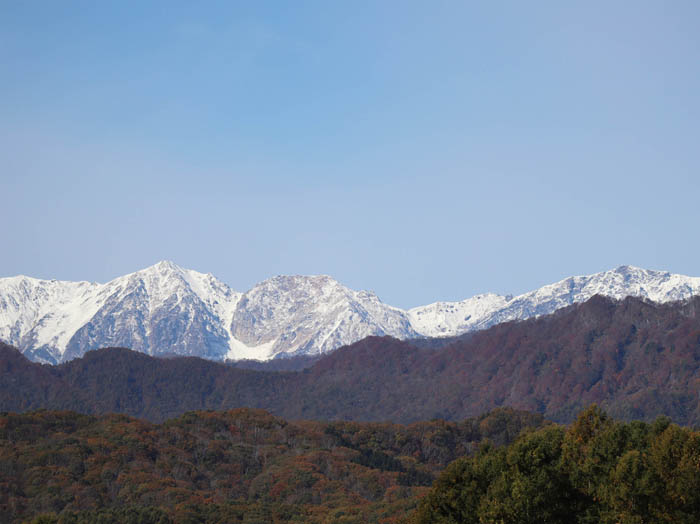 photo：白馬三山：戸隠高原から
