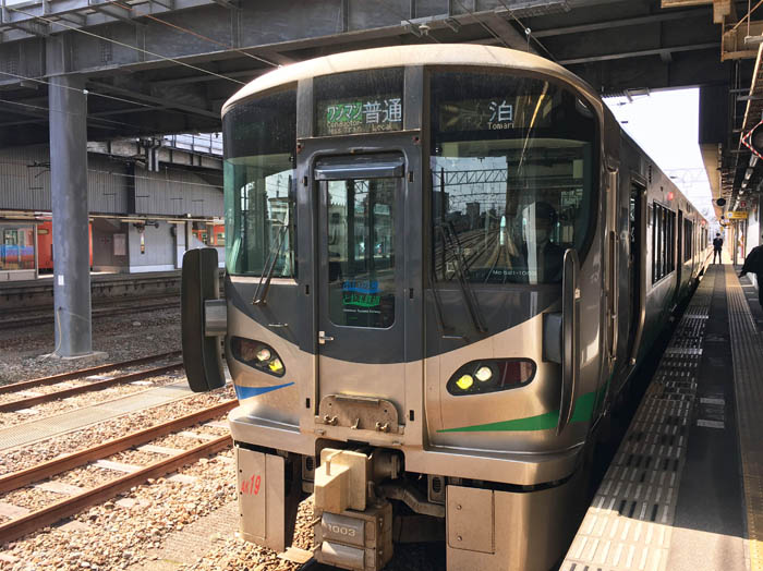 photo：あいの風とやま鉄道：高岡駅で