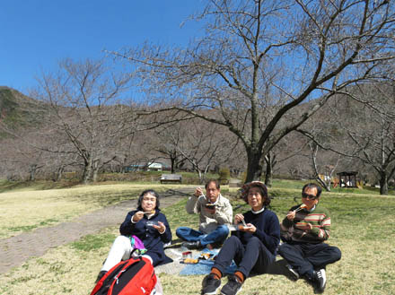 photo：戸倉宿キティパークでランチタイム