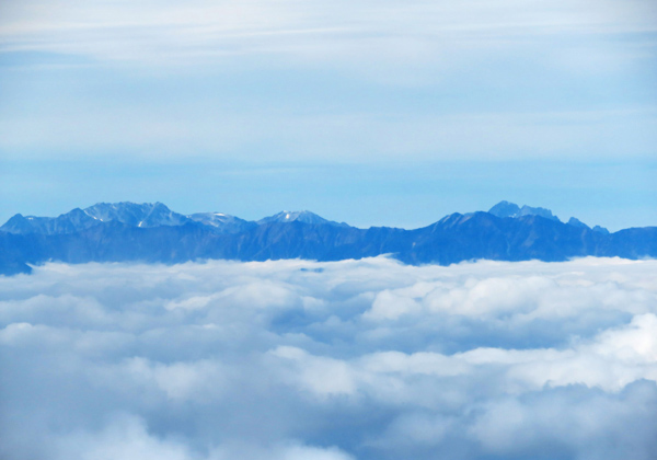 写真・山頂から立山、剣岳