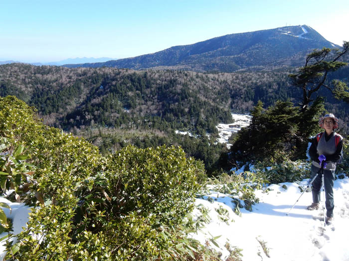 写真18裏志賀山から横手山、遠く妙義山