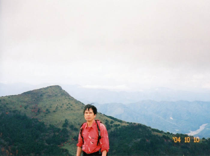 写真15山頂から烏帽子岳を見る