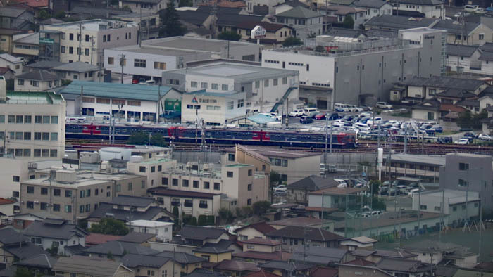 115系と高崎の211系：地附山