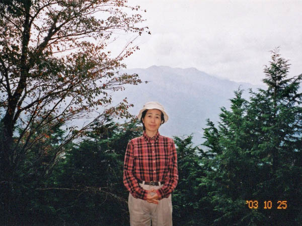 photo：山頂から丹沢の山を見る：石老山