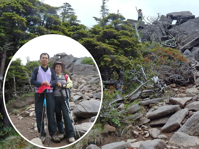写真22にゅう山頂にて