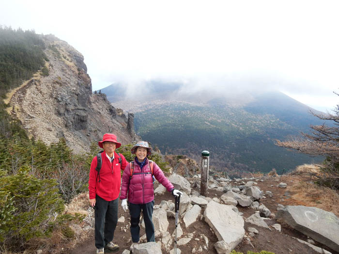 photo9浅間山は雲の中、槍ヶ鞘にて：黒斑山
