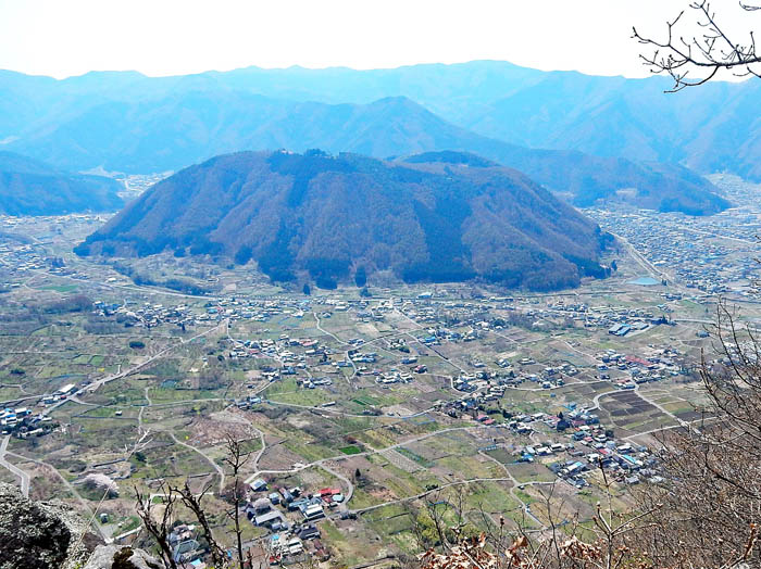 photo1皆神山（尼厳山から）