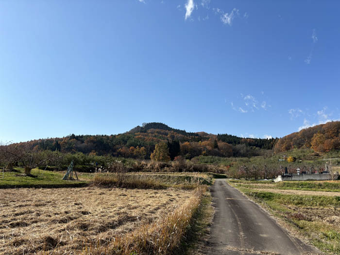 山容：髻山