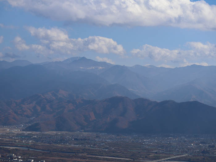 山頂から：髻山