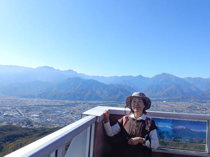 photo7展望台から餓鬼岳(左)や蓮華岳(右)