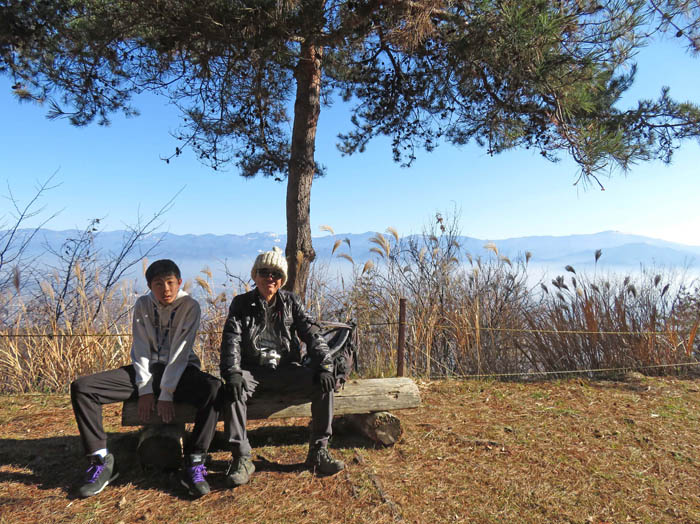 photo：ベンチで：地附山
