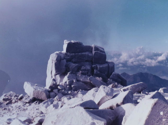 photo：早朝の五丈岩：金峰山