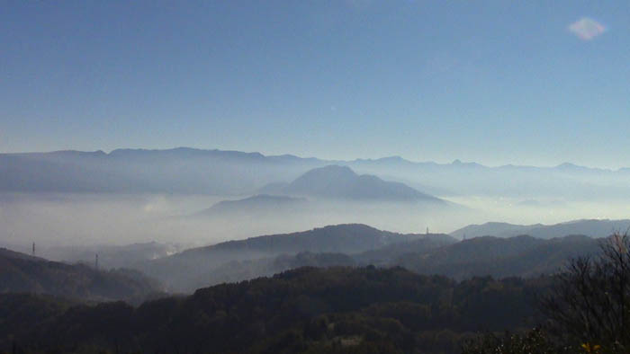 写真・晩秋の高社山