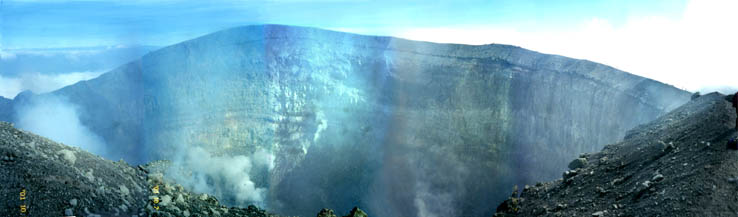 photo：浅間山火口（６枚の写真をつないだ）