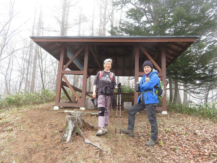 photo15霧が晴れない四阿で