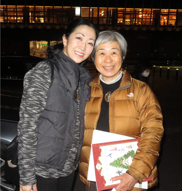 写真・斎藤友佳里さんと