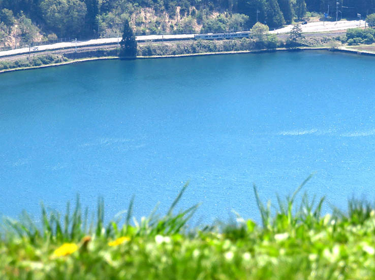 photo12大糸線の電車が走る