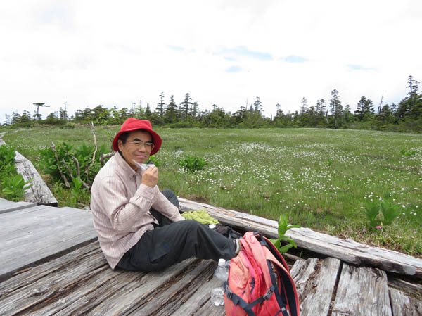 photo21山頂でおにぎり