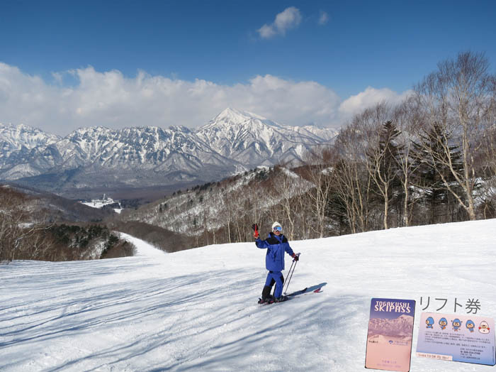 photo17戸隠山へ向かって滑り降りる