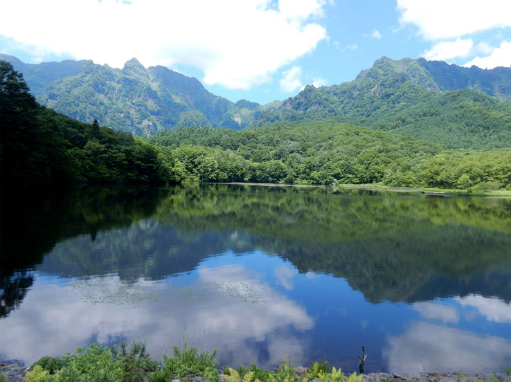 photo20鏡池に映る戸隠連峰