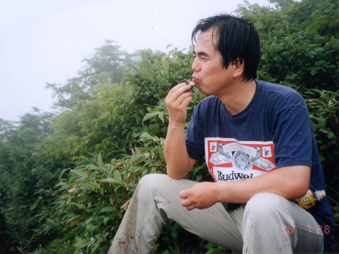 photo18お花畑でおにぎり