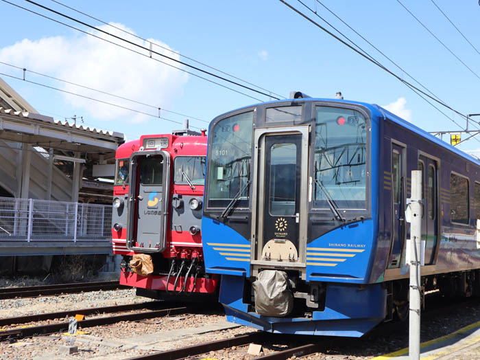 戸倉駅車両置き場