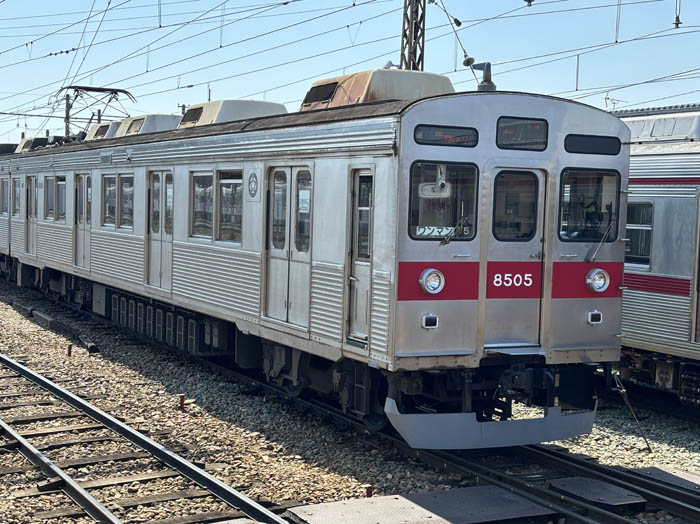 長野電鉄8500系：須坂市臥竜公園