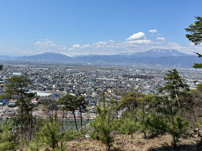飯縄山：須坂市臥竜公園
