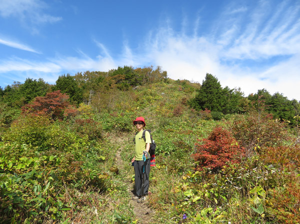 photo もうすぐ山頂、空が近い