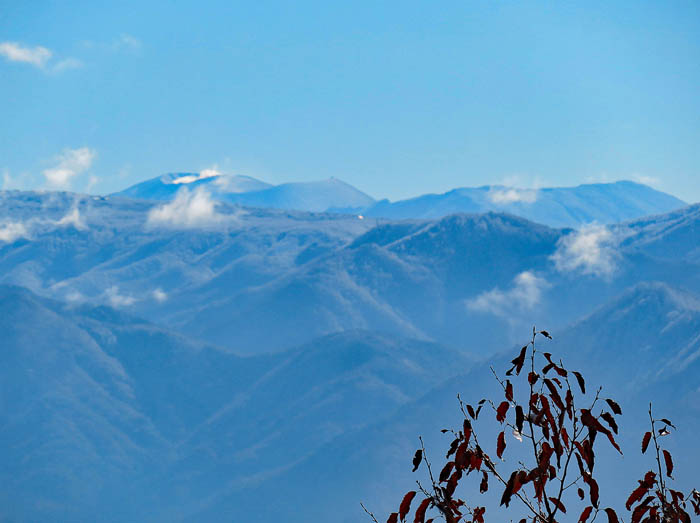 photo7浅間山と外輪山が見える：地附山 