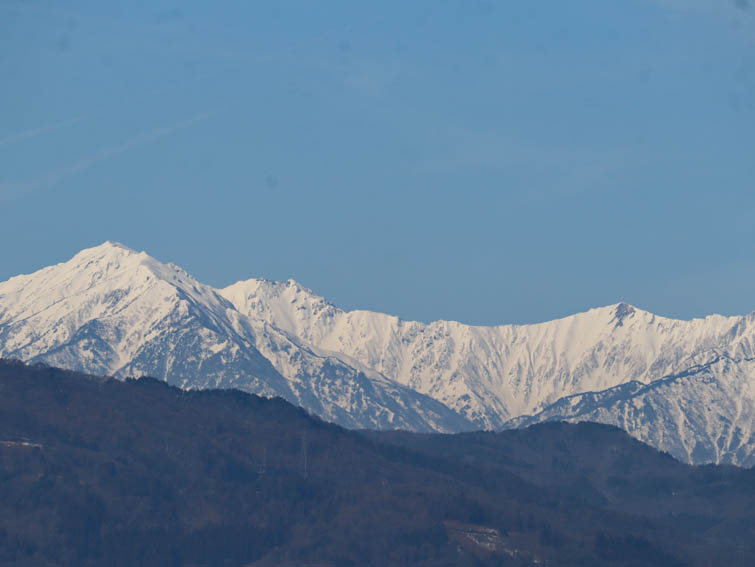 爺ヶ岳（左）、鹿島槍ヶ岳