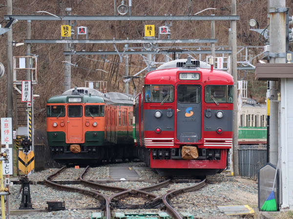 戸倉駅構内