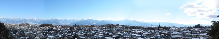 photo：伊勢社への山道から展望