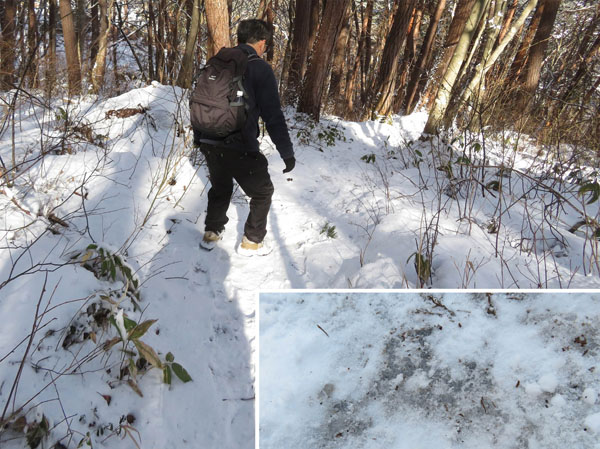 photo　滑り降りる、雪の下はカチカチの氷