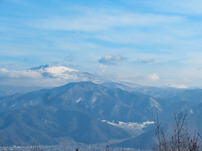 photo　菅平高原（右奥に浅間山）