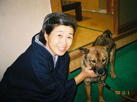 photo　宿で川上犬と