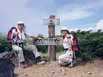 横岳山頂1583m　秋田駒ケ岳