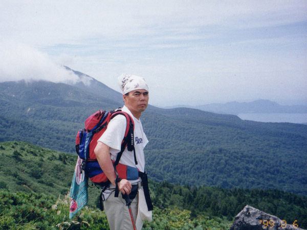 田沢湖が見える　乳頭山