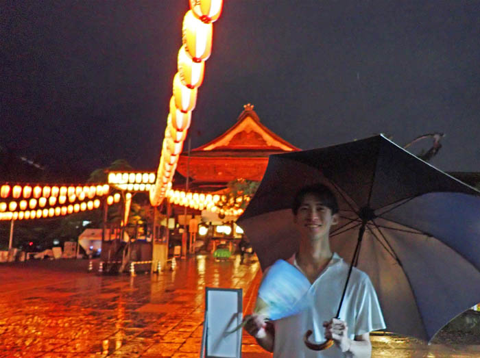 photo2善光寺盆踊りは雨で中止