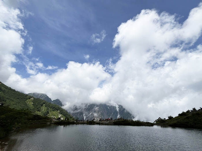 photo8静かなさざなみ、八方池