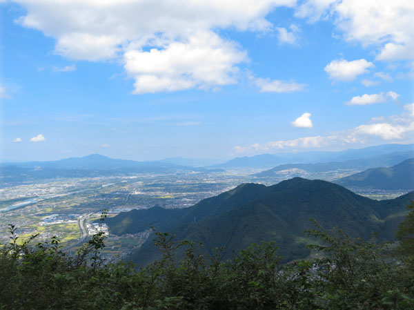 photo：善光寺平・若穂太郎山山頂から
