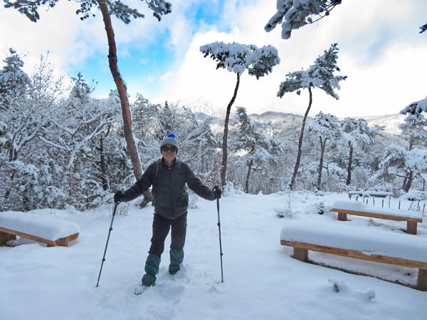 photo：飯綱山はほとんど雲の中・地附山山頂