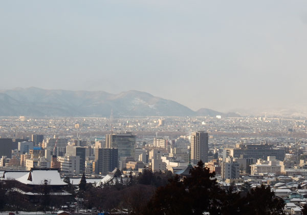 photo：長野市街地から有明山