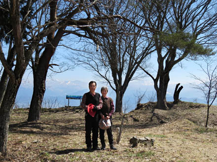 photo：広い髻山山頂